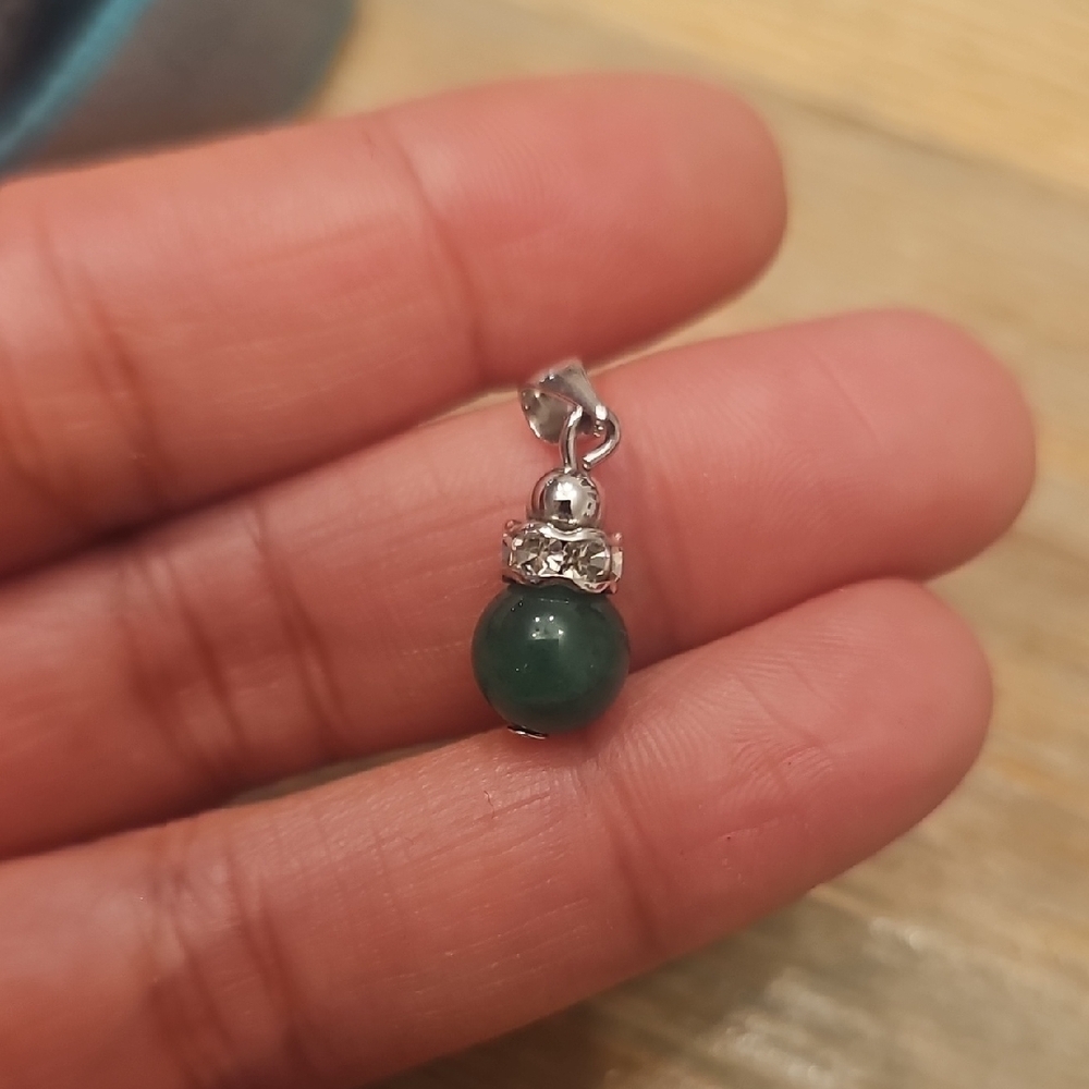 Elegant Green Pendant